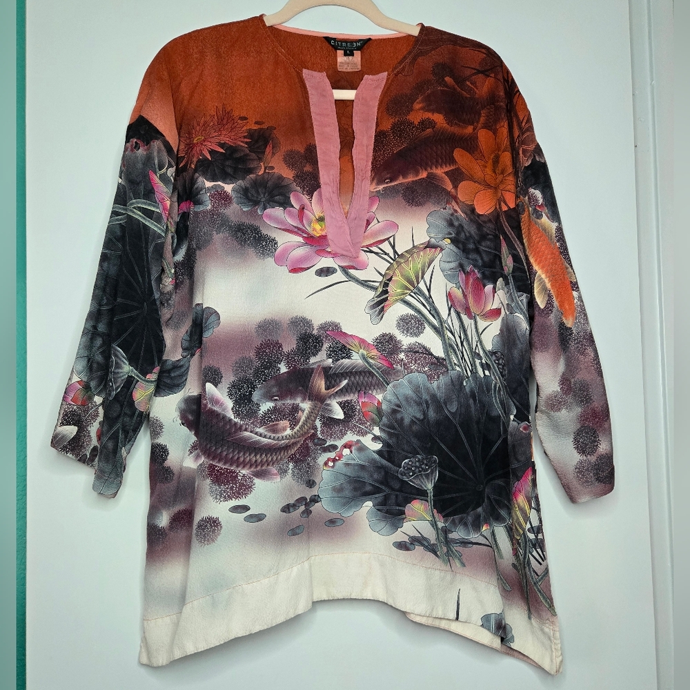 Citron Santa Monica Textured Silk Asian Floral and Koi Design Pull Over Size L